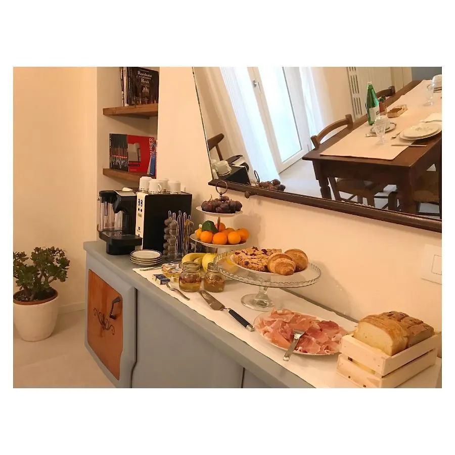 Corte Viviani Carzago Riviera Bed & Breakfast