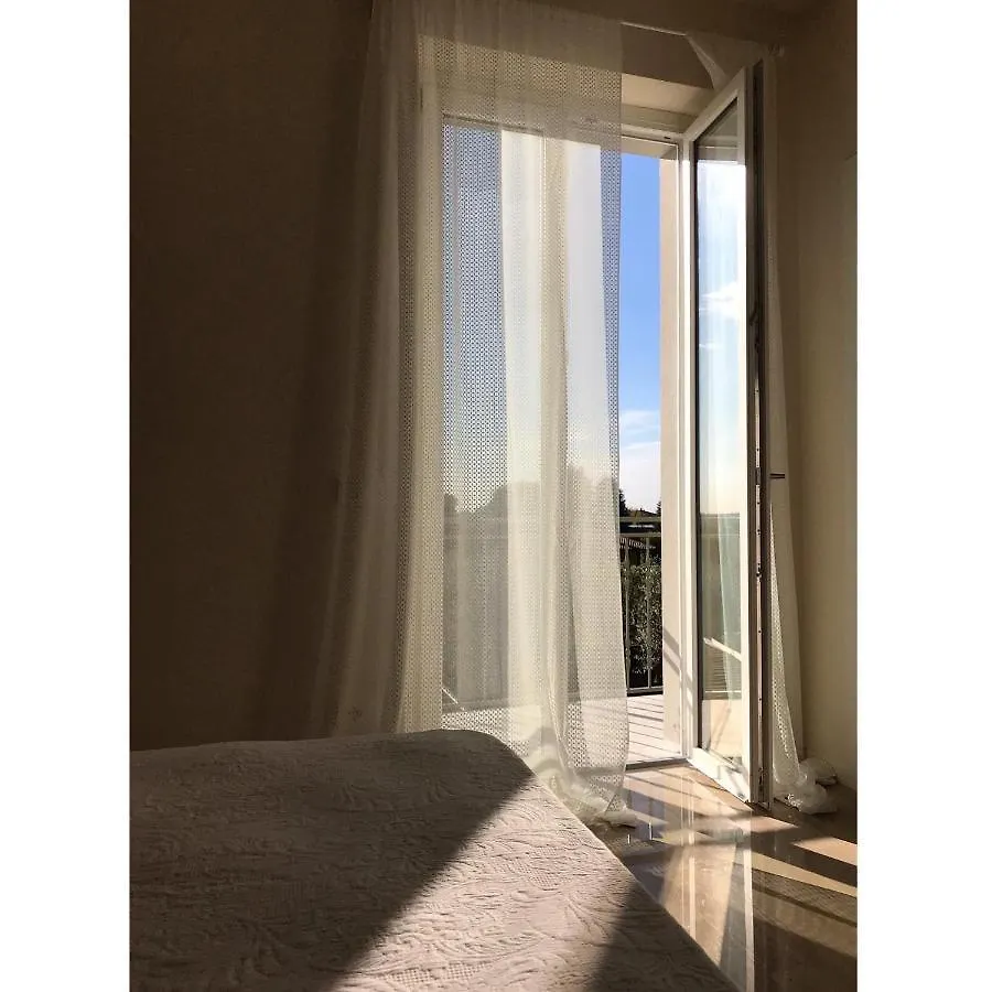 Corte Viviani Carzago Riviera Bed & Breakfast