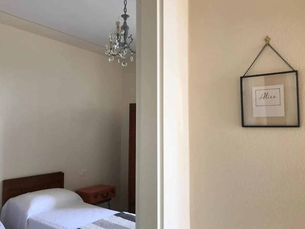 Corte Viviani Carzago Riviera 0*,  Италия
